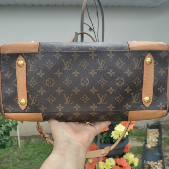 Authentic Louis Vuitton Retiro GM (large)*SOLD** - Picture 13 of 16